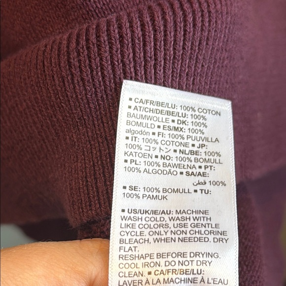 Amazon Essentials XXL Men's Purple V-Neck Sweater - Picture 5 of 8